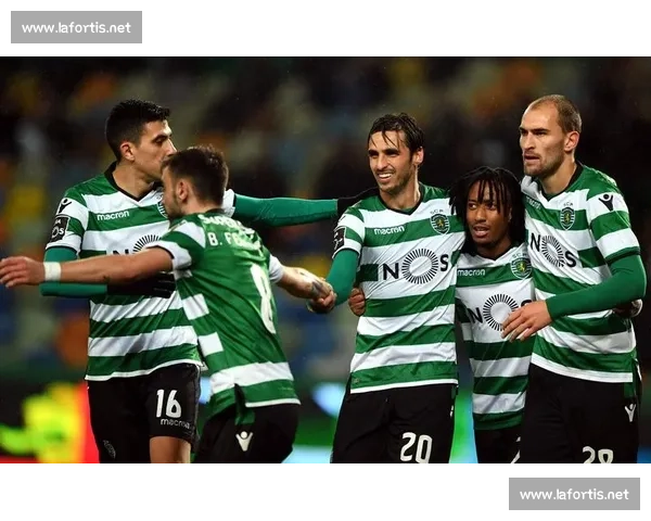 以防守反击为核心策略提升球队竞技水平与战术灵活性分析